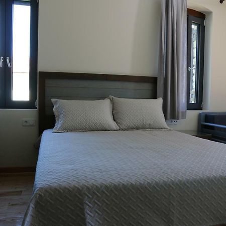 Villa Aknato à Vlikhón Extérieur photo