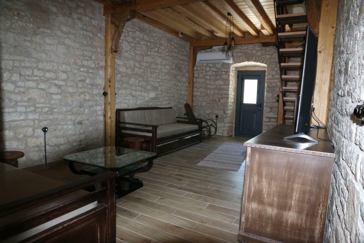 Villa Aknato à Vlikhón Extérieur photo